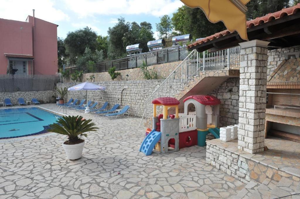 Kerkyra Beach Hotel & Apartments Benitses  Esterno foto
